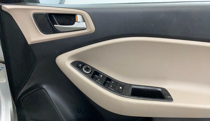 2016 Hyundai Elite i20 ASTA 1.2 (O), Petrol, Manual, 72,807 km, Driver Side Door Panels Control