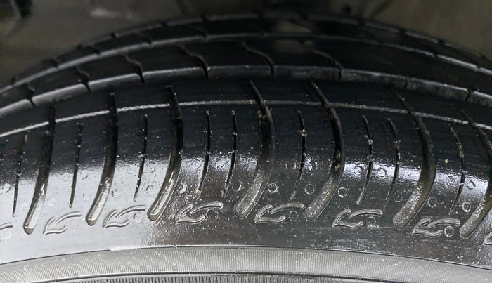 2020 Maruti S PRESSO VXI PLUS, Petrol, Manual, 9,330 km, Left Front Tyre Tread