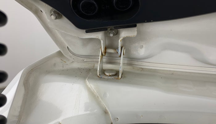 2013 Honda Brio 1.2 S MT I VTEC, Petrol, Manual, 97,753 km, Dicky (Boot door) - Slightly rusted