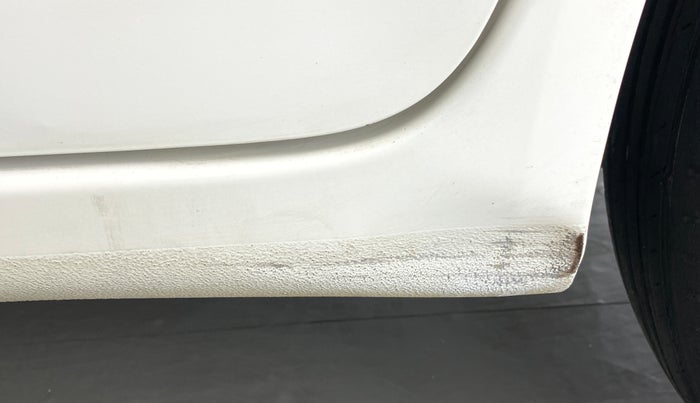 2013 Honda Brio 1.2 S MT I VTEC, Petrol, Manual, 97,753 km, Left running board - Slightly dented