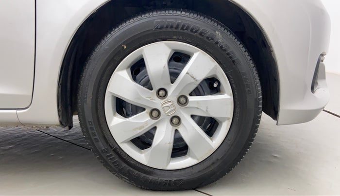 2015 Honda Mobilio 1.5 S I VTEC, Petrol, Manual, 25,110 km, Right Front Tyre