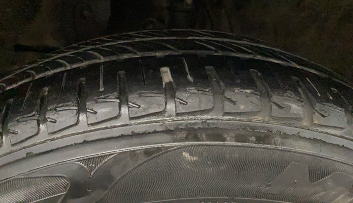 2015 Honda Jazz 1.2L I-VTEC V AT, Petrol, Automatic, 86,172 km, Left Front Tyre Tread