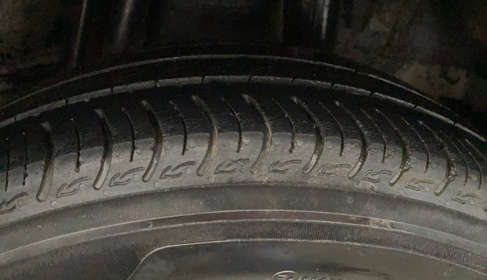 2015 Honda Jazz 1.2L I-VTEC V AT, Petrol, Automatic, 86,172 km, Left Rear Tyre Tread