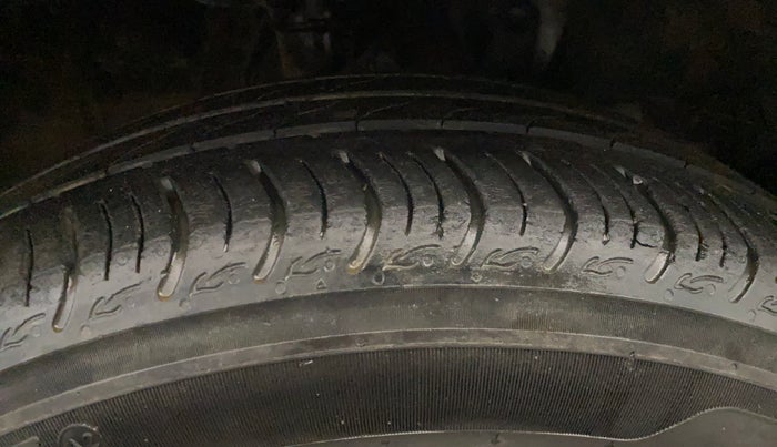 2015 Honda Jazz 1.2L I-VTEC V AT, Petrol, Automatic, 86,172 km, Right Front Tyre Tread