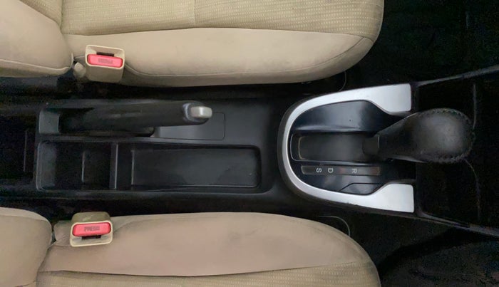 2015 Honda Jazz 1.2L I-VTEC V AT, Petrol, Automatic, 86,172 km, Gear Lever