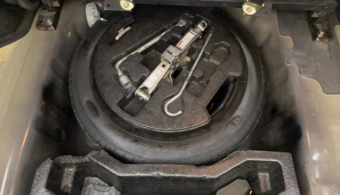 2017 Maruti Ciaz ZETA 1.4  MT PETROL, CNG, Manual, 49,761 km, Spare Tyre