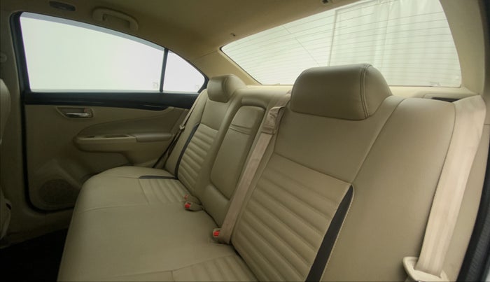 2017 Maruti Ciaz ZETA 1.4  MT PETROL, CNG, Manual, 49,761 km, Right Side Rear Door Cabin