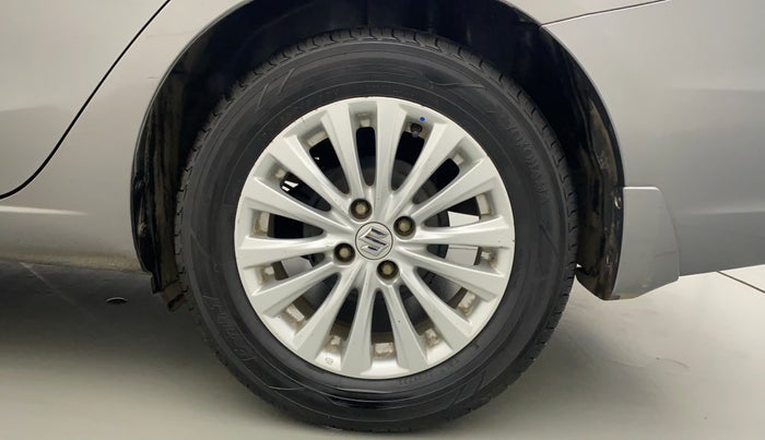 2017 Maruti Ciaz ZETA 1.4  MT PETROL, CNG, Manual, 49,761 km, Left Rear Wheel