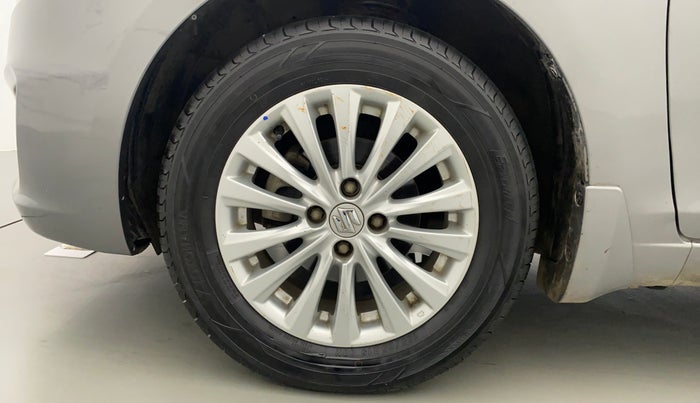 2017 Maruti Ciaz ZETA 1.4  MT PETROL, CNG, Manual, 49,761 km, Left Front Wheel