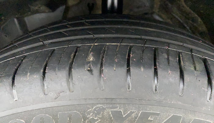 2021 MG HECTOR SHARP CVT, Petrol, Automatic, 21,025 km, Left Front Tyre Tread