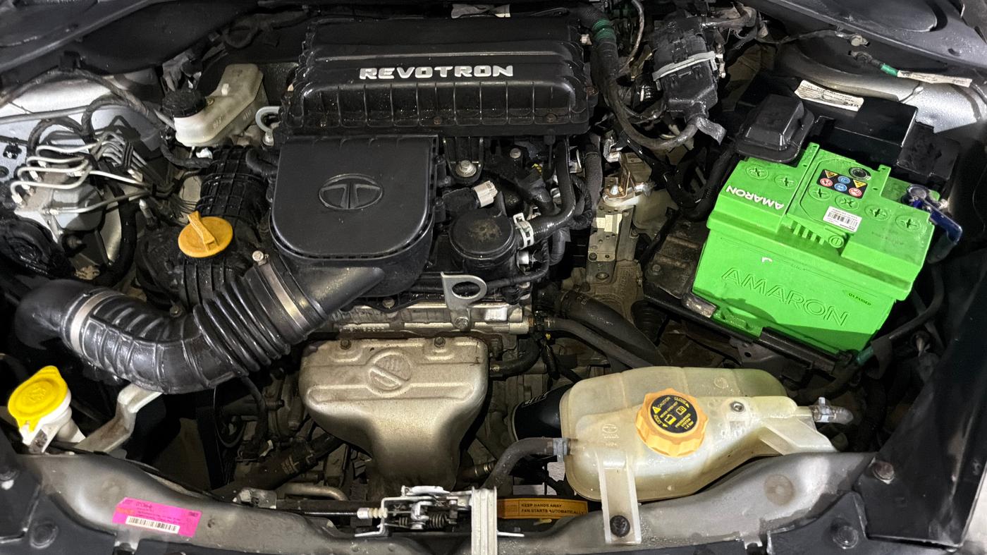 2018 Tata Tiago XZA PETROL, Petrol, Automatic, 38,100 km, Engine View