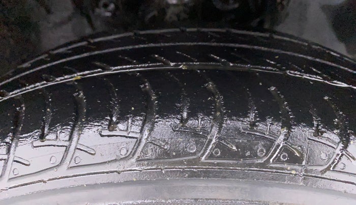 2019 Maruti New Wagon-R VXI 1.0, Petrol, Manual, 39,808 km, Right Front Tyre Tread