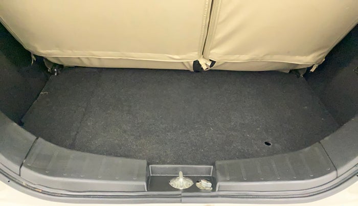 2017 Maruti Wagon R 1.0 VXI, Petrol, Manual, 37,411 km, Boot Inside