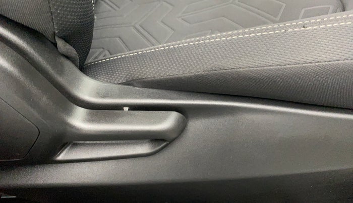 2020 Tata NEXON XZ 1.2, Petrol, Manual, 8,300 km, Driver Side Adjustment Panel