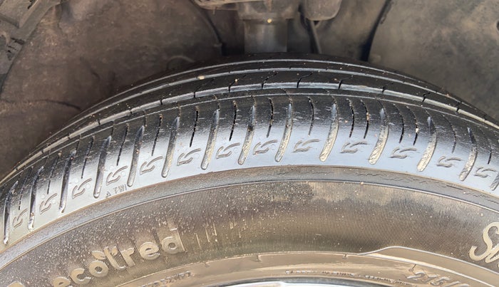 2019 Hyundai VENUE SX 1.0 (O) TURBO, Petrol, Manual, 9,114 km, Right Front Tyre Tread