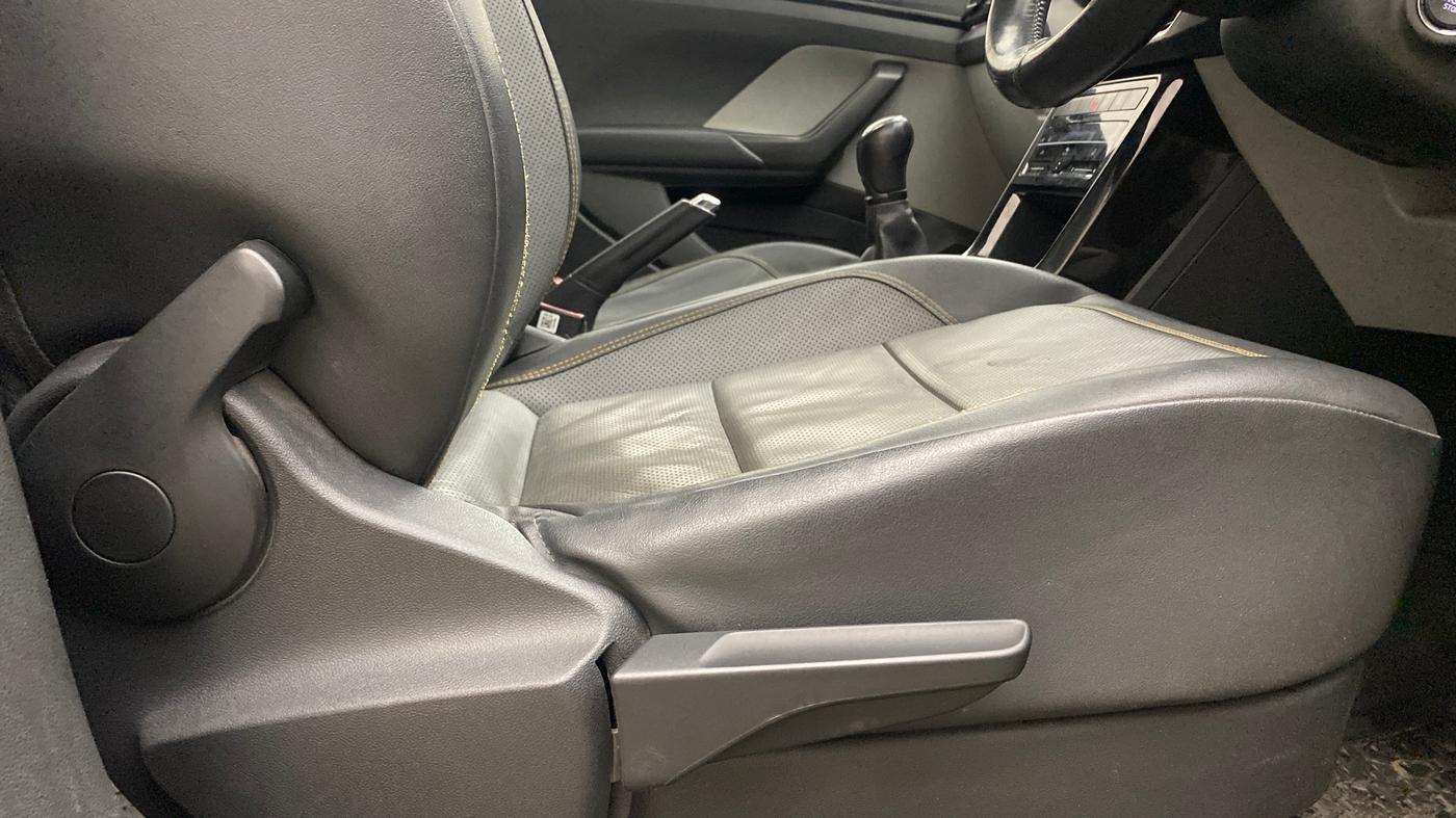 2022 Skoda KUSHAQ STYLE 1.5L TSI MT, Petrol, Manual, 95,350 km, Driver Side Adjustment Panel