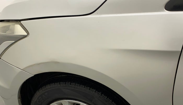 2017 Maruti Ciaz DELTA 1.4 MT PETROL, Petrol, Manual, 75,639 km, Left fender - Paint has minor damage