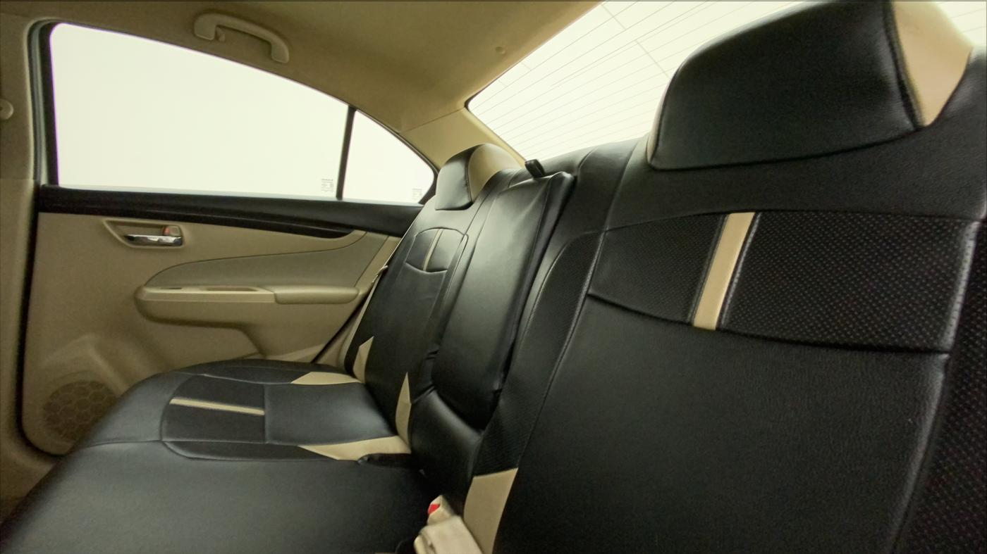 2017 Maruti Ciaz DELTA 1.4 MT PETROL, Petrol, Manual, 75,639 km, Right Side Rear Door Cabin