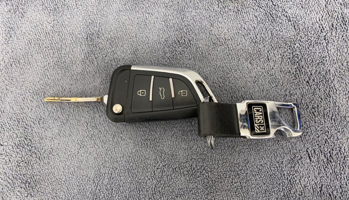 2016 Datsun Redi Go S, CNG, Manual, 72,643 km, Key Close Up