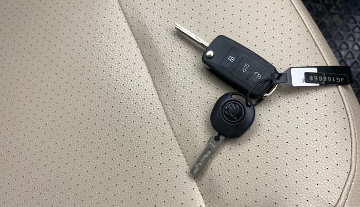 2018 Skoda Rapid STYLE 1.5 TDI AT, Diesel, Automatic, 1,26,383 km, Key Close Up