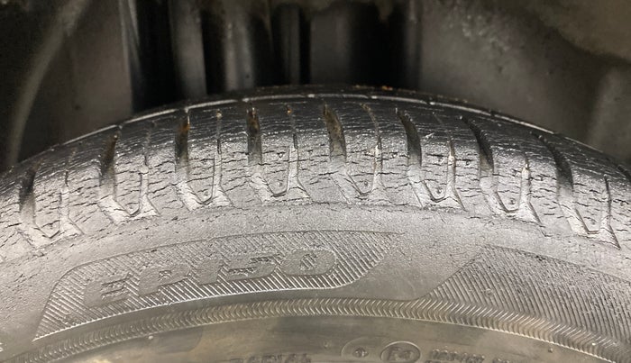 2018 Skoda Rapid STYLE 1.5 TDI AT, Diesel, Automatic, 1,26,383 km, Right Rear Tyre Tread