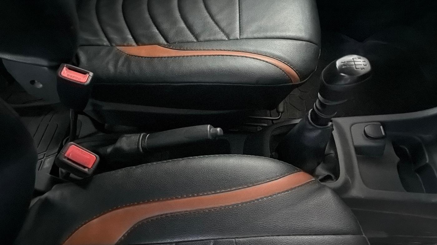 2016 Renault Kwid RXT 0.8, Petrol, Manual, 45,459 km, Gear Lever