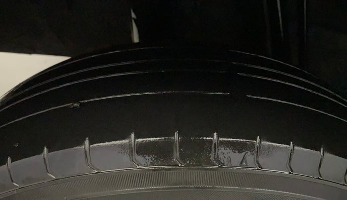 2016 Renault Kwid RXT 0.8, Petrol, Manual, 52,013 km, Right Rear Tyre Tread