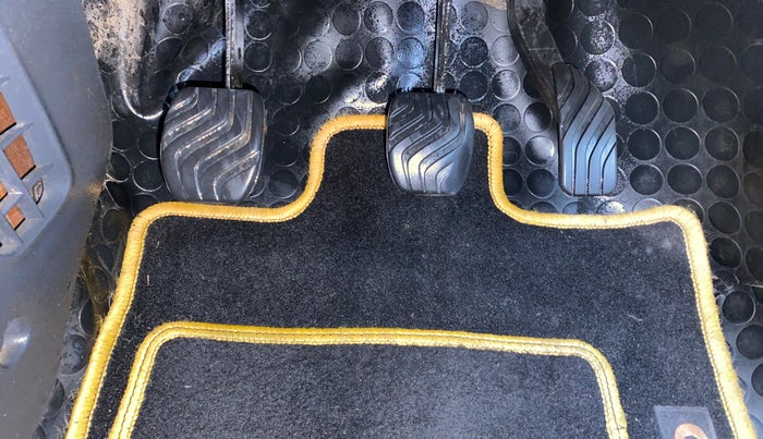 2016 Renault Kwid RXT 0.8, Petrol, Manual, 52,013 km, Pedals