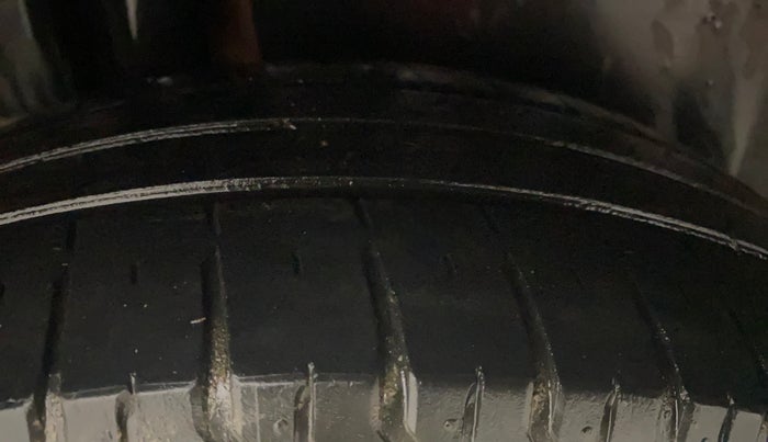 2016 Maruti Ciaz VXI, Petrol, Manual, 52,757 km, Right Rear Tyre Tread