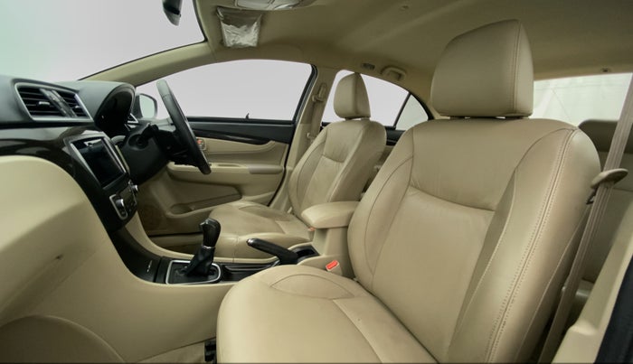 2017 Maruti Ciaz ZXI+ AT, Petrol, Automatic, 53,494 km, Right Side Front Door Cabin