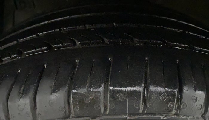 2017 Maruti Ciaz ZXI+ AT, Petrol, Automatic, 53,494 km, Left Rear Tyre Tread