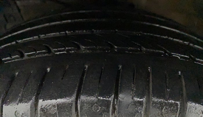 2017 Maruti Ciaz ZXI+ AT, Petrol, Automatic, 53,494 km, Right Rear Tyre Tread