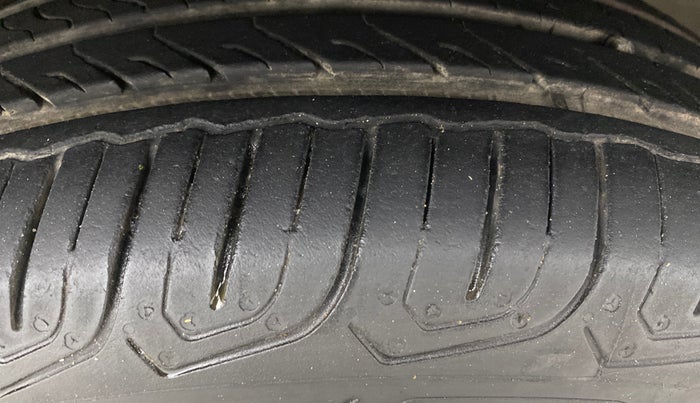 2016 Honda Jazz 1.2L I-VTEC V AT, Petrol, Automatic, 48,509 km, Right Front Tyre Tread