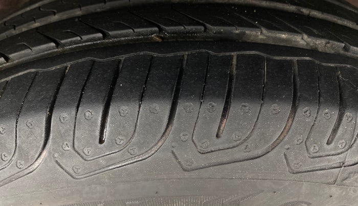 2016 Honda Jazz 1.2L I-VTEC V AT, Petrol, Automatic, 48,509 km, Left Rear Tyre Tread