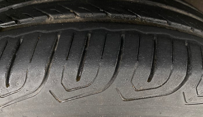 2016 Honda Jazz 1.2L I-VTEC V AT, Petrol, Automatic, 48,509 km, Right Rear Tyre Tread