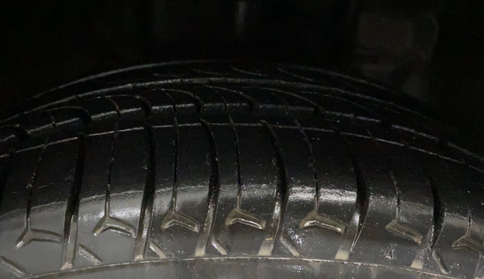 2022 Tata Tiago XZ PLUS CNG, CNG, Manual, 61,106 km, Right Front Tyre Tread