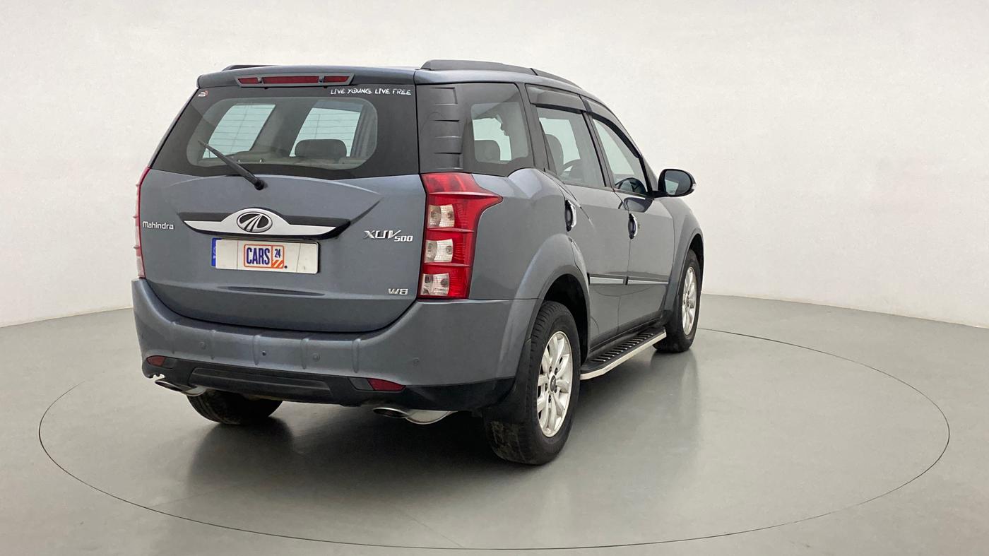 2016 Mahindra XUV500 W8 FWD, Diesel, Manual, 63,104 km, Right Back Diagonal