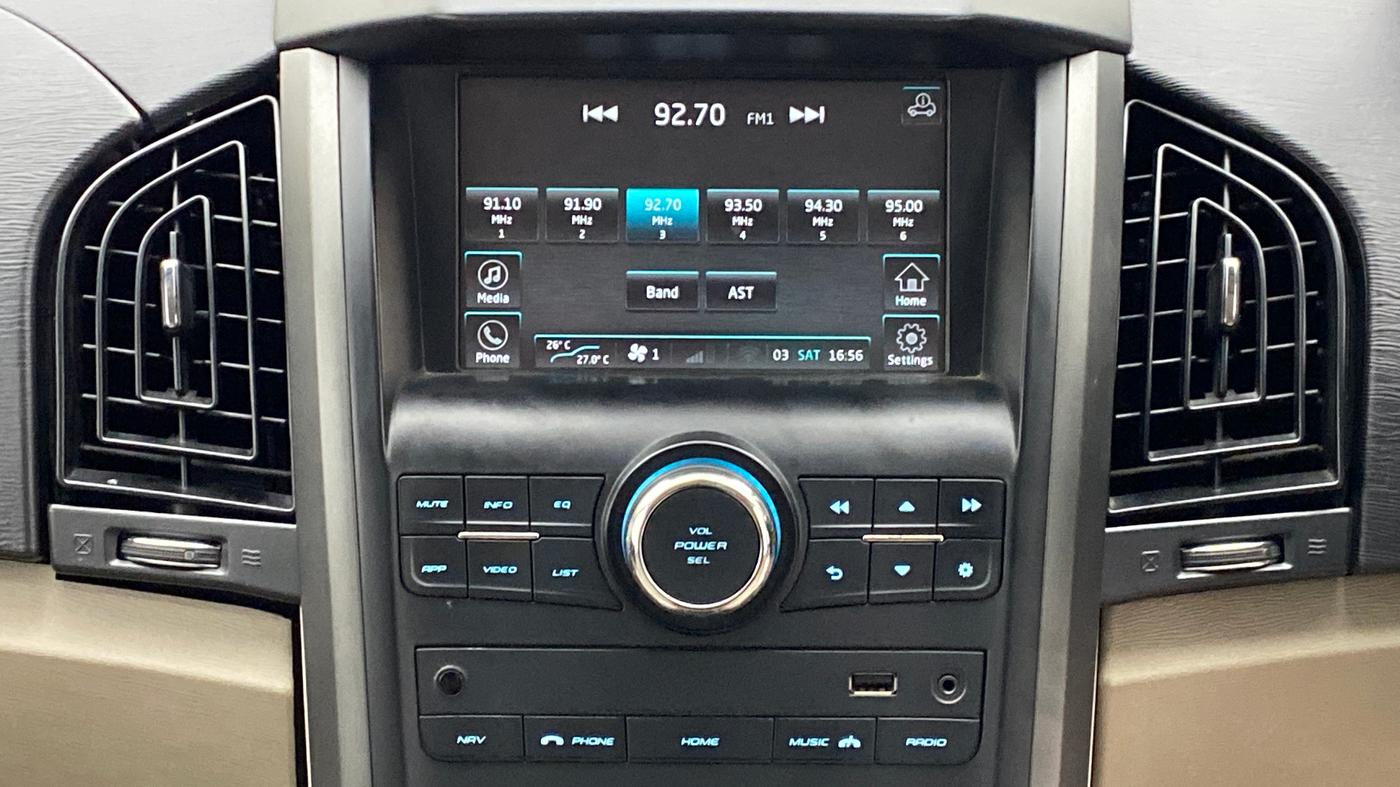 2016 Mahindra XUV500 W8 FWD, Diesel, Manual, 63,104 km, Infotainment System