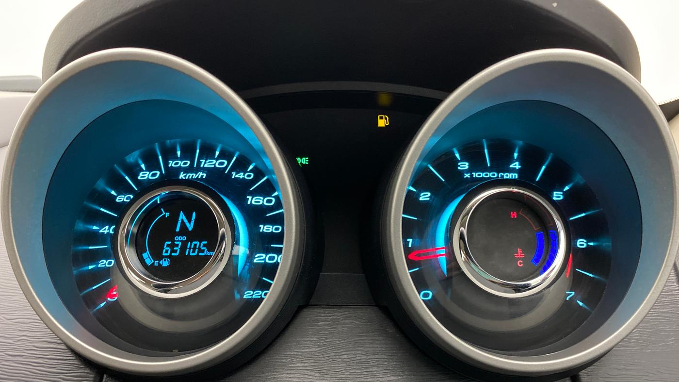 2016 Mahindra XUV500 W8 FWD, Diesel, Manual, 63,104 km, Odometer Image