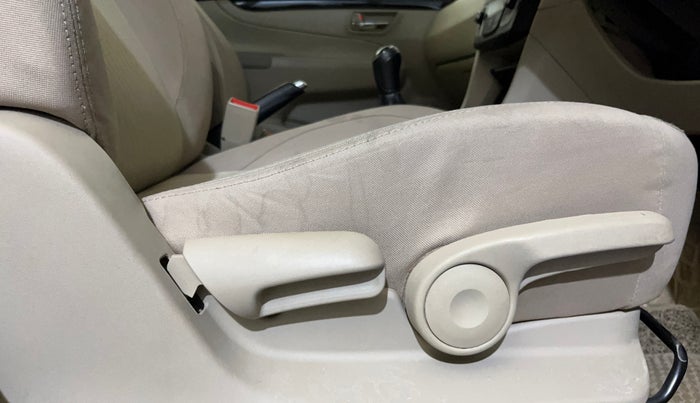 2015 Maruti Ciaz VXI, Petrol, Manual, 38,962 km, Driver Side Adjustment Panel