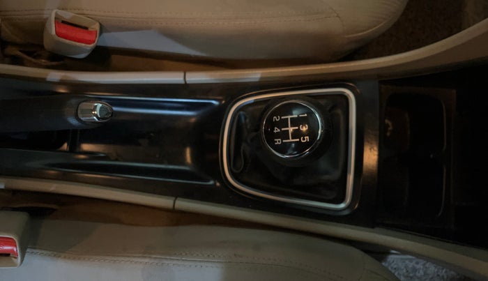 2015 Maruti Ciaz VXI, Petrol, Manual, 38,962 km, Gear Lever