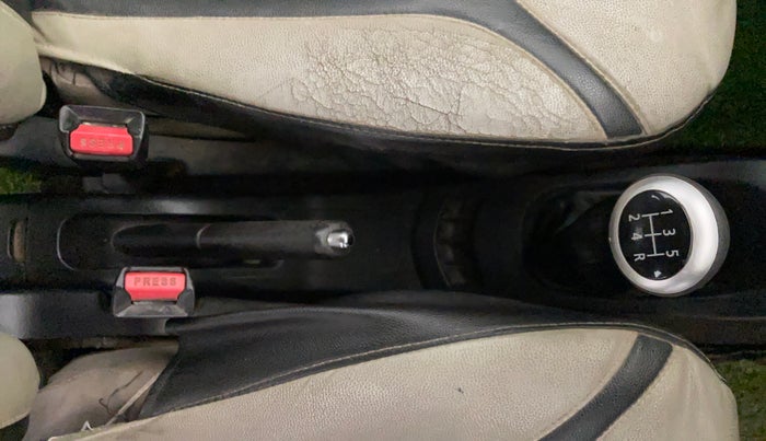 2015 Maruti Wagon R 1.0 VXI, Petrol, Manual, 1,11,487 km, Gear Lever