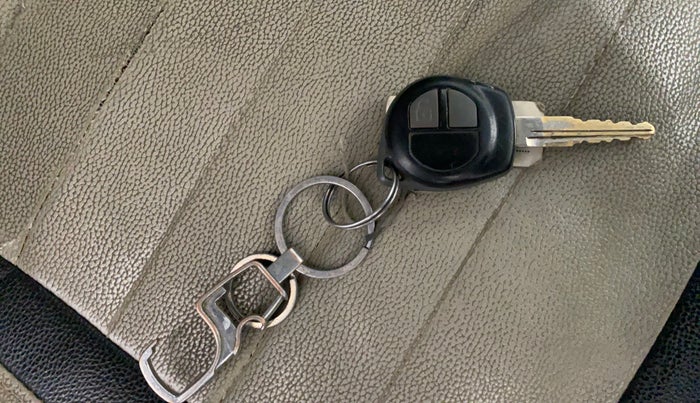 2015 Maruti Wagon R 1.0 VXI, Petrol, Manual, 1,11,487 km, Key Close Up