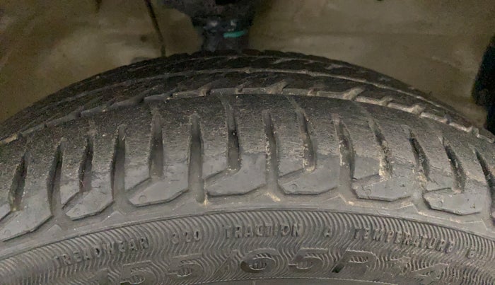 2015 Maruti Wagon R 1.0 VXI, Petrol, Manual, 1,11,487 km, Right Front Tyre Tread