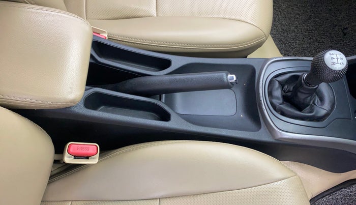 2018 Honda City 1.5L I-VTEC V MT, Petrol, Manual, 62,125 km, Gear Lever