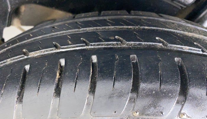 2020 Maruti Dzire VXI, Petrol, Manual, 16,178 km, Left Rear Tyre Tread