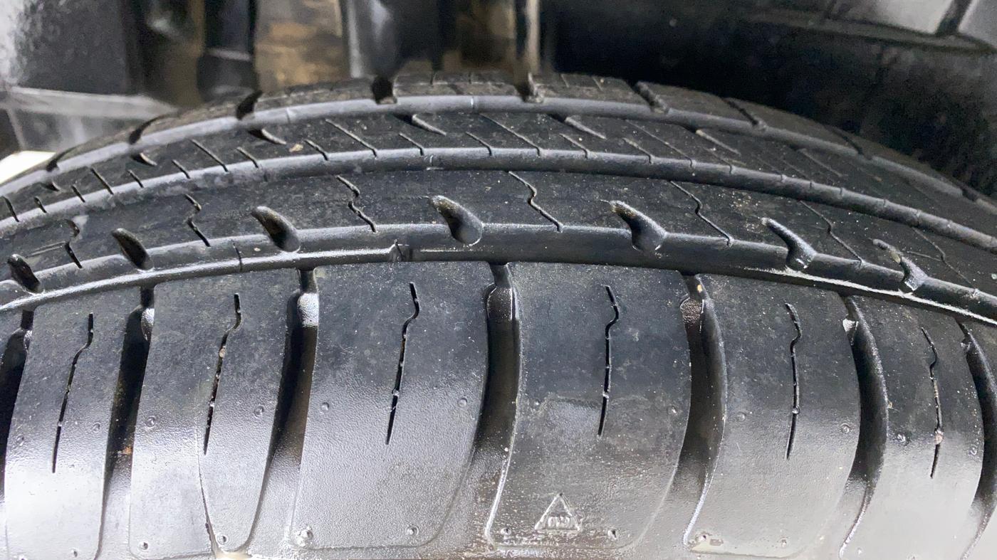 2020 Maruti Dzire VXI, Petrol, Manual, 16,178 km, Right Rear Tyre Tread