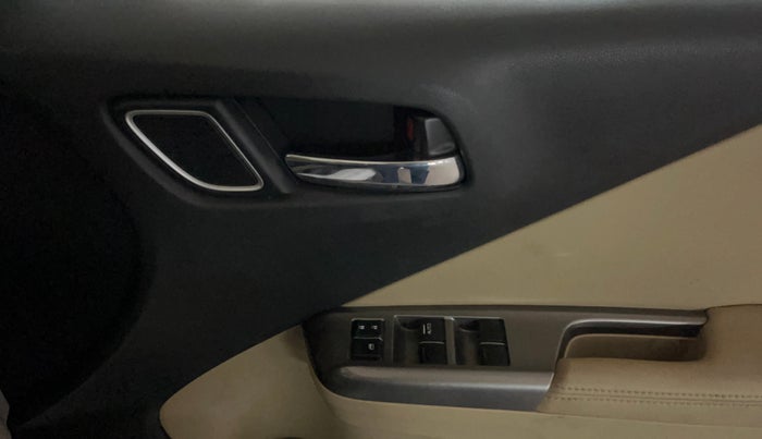 2017 Honda City 1.5L I-VTEC VX CVT, Petrol, Automatic, 66,064 km, Driver Side Door Panels Control