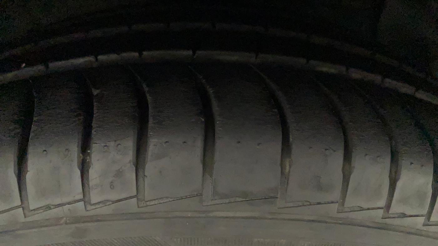 2020 Hyundai GRAND I10 NIOS ASTA AMT 1.2 KAPPA VTVT, Petrol, Automatic, 11,709 km, Left Rear Tyre Tread