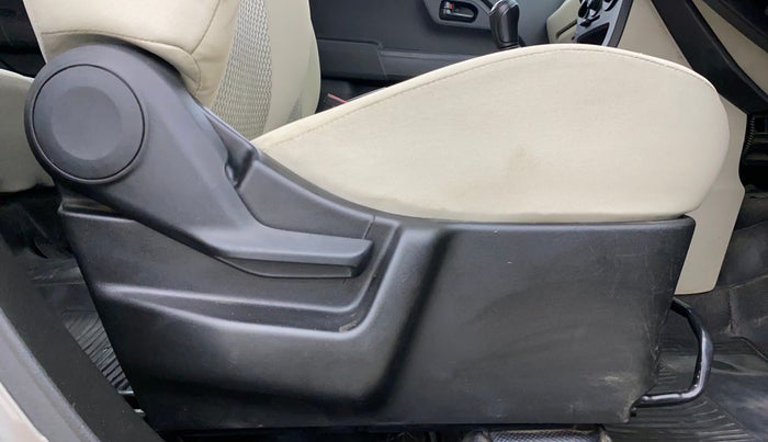 2020 Maruti New Wagon-R LXI CNG (O) 1.0, CNG, Manual, 80,550 km, Driver Side Adjustment Panel